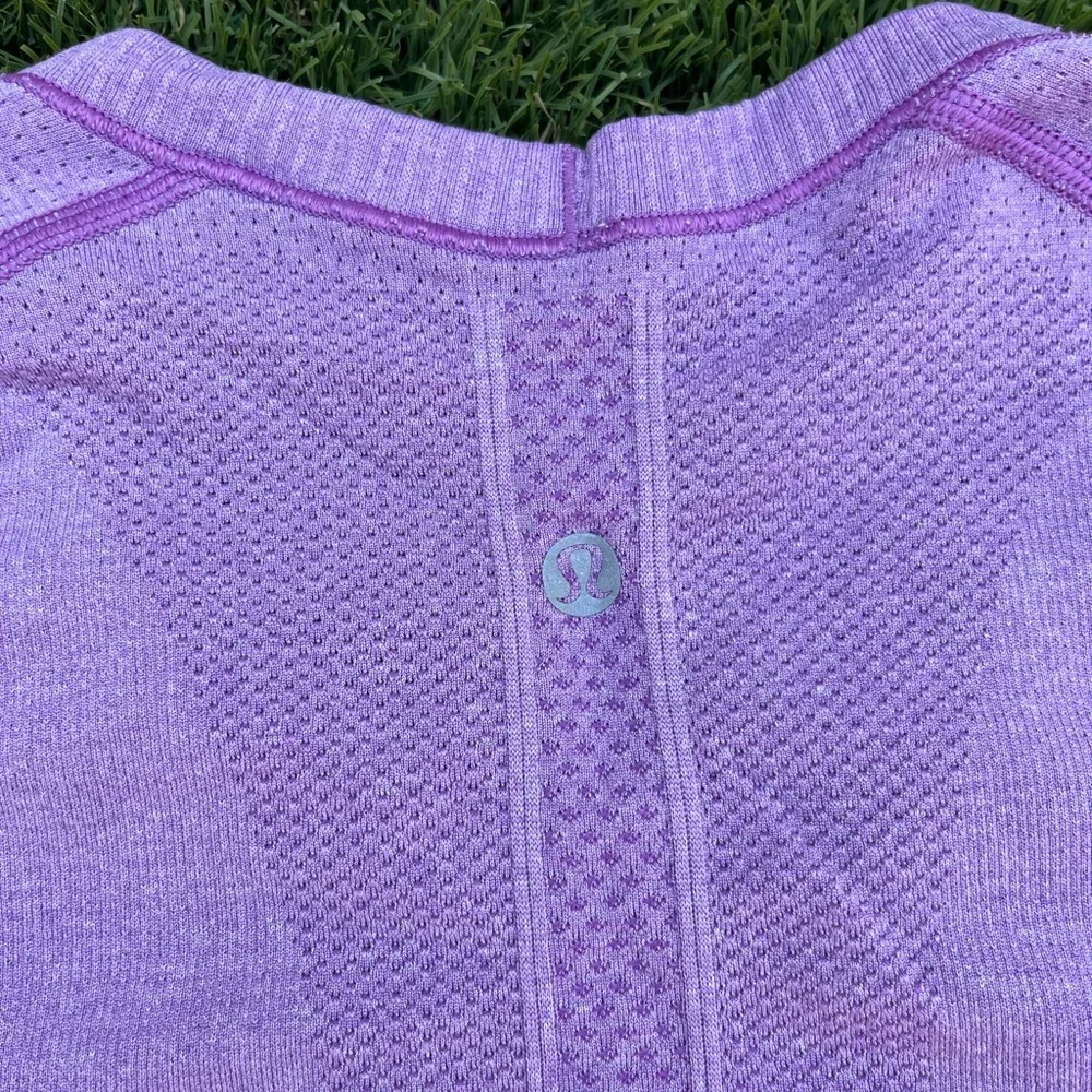 Lululemon Purple Women's Long Sleeve Top - Picture 5 of 5